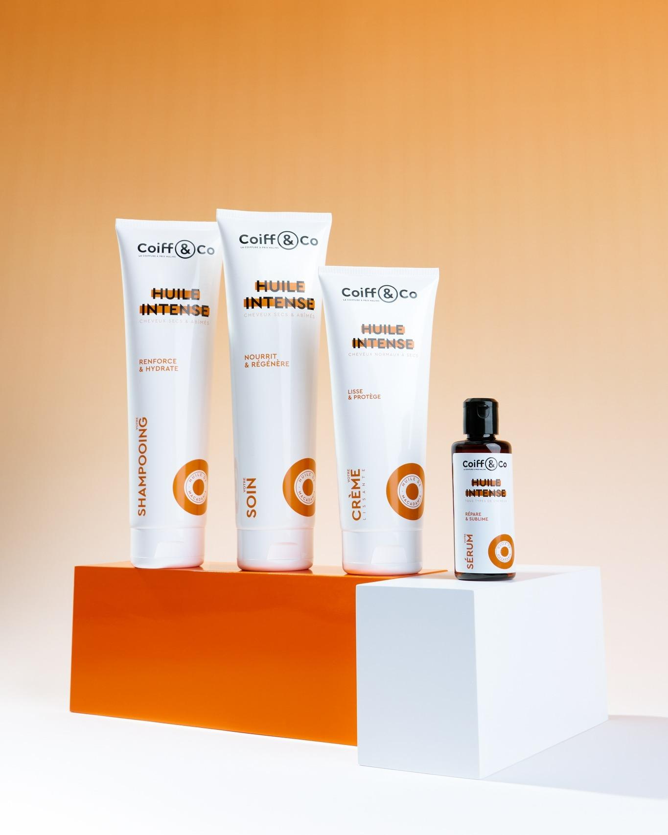 ✨ Sublimez vos cheveux avec la gamme Huile Intense de  ! ✨

À base d’huile de macadamia, cette routine capillaire en 4 étapes nourrit, protège et sublime vos cheveux pour une brillance éclatante et une douceur incomparable💛
🔸 Shampooing – Renforce & hydrate en profondeur
🔸 Soin – Nourrit & régénère pour des cheveux plus forts
🔸 Crème – Lisse & protège de la chaleur pour un coiffage impeccable
🔸 Sérum – Finition parfaite pour une brillance intense ✨

Dites oui à des cheveux sublimés et en pleine santé avec nos produits Huile Intense ! ✨