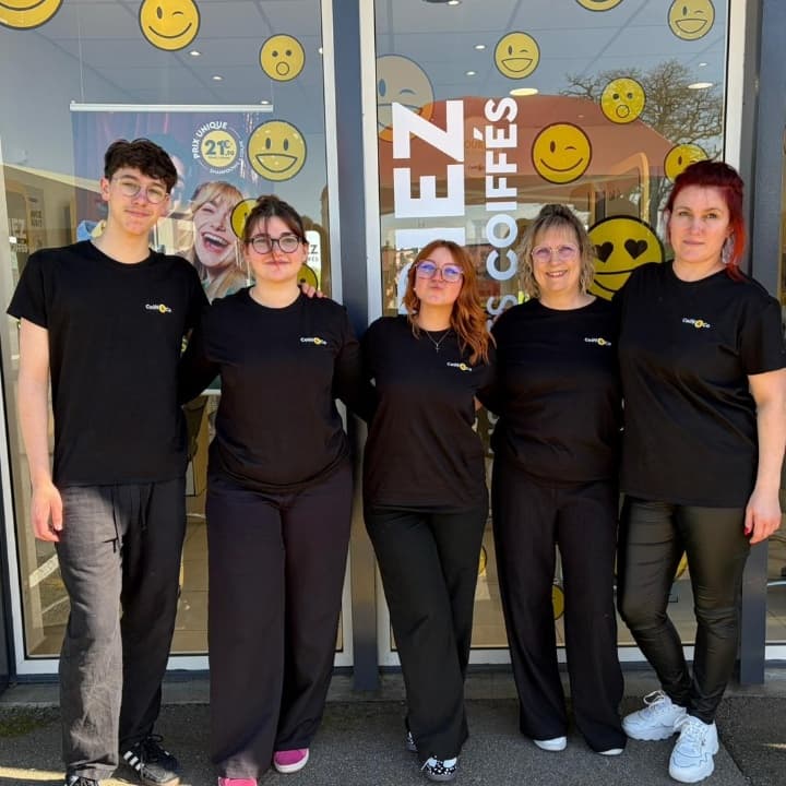 l'équipe au complet